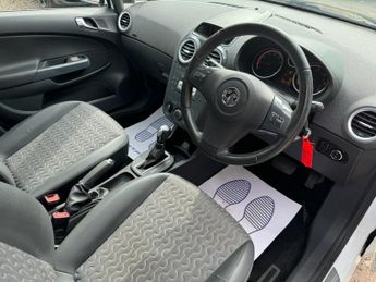 VAUXHALL CORSA 1.4 16V SE Hatchback 5dr Petrol Auto Euro 5 (100 ps)