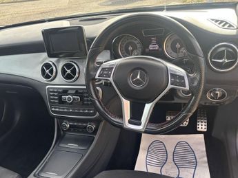 MERCEDES-BENZ GLA 2.1 GLA220 CDI AMG Line SUV 5dr Diesel 7G-DCT Euro 6 (s/s) (170 