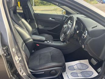 MERCEDES-BENZ GLA 2.1 GLA220 CDI AMG Line SUV 5dr Diesel 7G-DCT Euro 6 (s/s) (170 