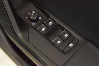SEAT LEON 1.4 eHybrid 12.8kWh FR Hatchback 5dr Petrol Plug-in Hybrid DSG E