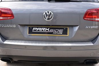 VOLKSWAGEN TOUAREG 3.0h TSI V6 Hybrid SUV 5dr Petrol Hybrid Tiptronic 4WD Euro 5 (s