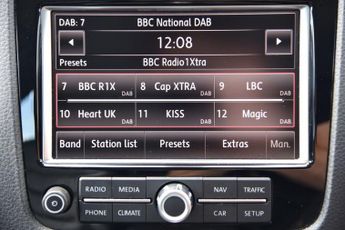 VOLKSWAGEN TOUAREG 3.0h TSI V6 Hybrid SUV 5dr Petrol Hybrid Tiptronic 4WD Euro 5 (s