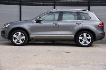 VOLKSWAGEN TOUAREG 3.0h TSI V6 Hybrid SUV 5dr Petrol Hybrid Tiptronic 4WD Euro 5 (s