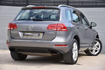 VOLKSWAGEN TOUAREG 3.0h TSI V6 Hybrid SUV 5dr Petrol Hybrid Tiptronic 4WD Euro 5 (s