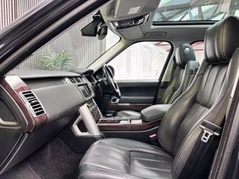 LAND ROVER RANGE ROVER 3.0 TD V6 Vogue SE SUV 5dr Diesel Auto 4WD Euro 5 (s/s) (258 ps)