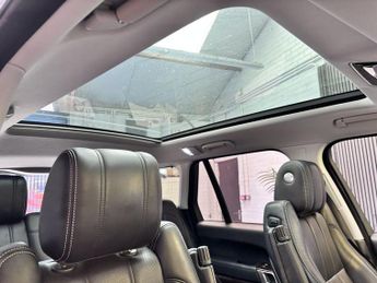 LAND ROVER RANGE ROVER 3.0 TD V6 Vogue SE SUV 5dr Diesel Auto 4WD Euro 5 (s/s) (258 ps)