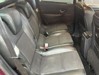 RENAULT SCENIC 1.5 dCi Dynamique TomTom MPV 5dr Diesel EDC Euro 5 (110 ps)