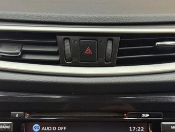 NISSAN X-TRAIL 1.6 dCi Tekna SUV 5dr Diesel XTRON Euro 6 (s/s) (130 ps)