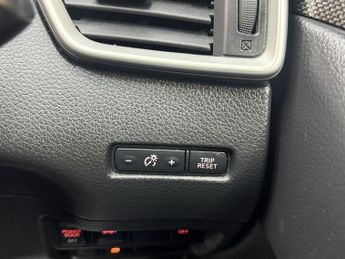 NISSAN X-TRAIL 1.6 dCi Tekna SUV 5dr Diesel XTRON Euro 6 (s/s) (130 ps)
