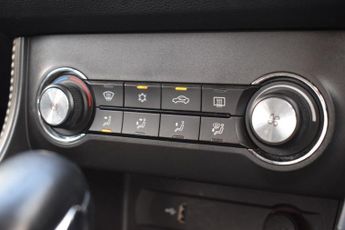 MG MG ZS 1.0 T-GDI Exclusive SUV 5dr Petrol Auto Euro 6 (111 ps)