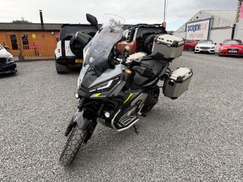 750 Scooter Petrol DCT Euro 5 (59 ps)