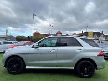 MERCEDES-BENZ M-CLASS 2.1 ML250 BlueTEC AMG Sport SUV 5DR AUTOMATIC  Diesel G-Tronic 4