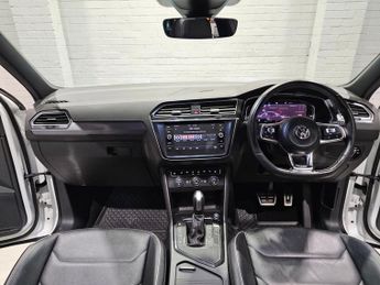VOLKSWAGEN TIGUAN 1.5 TSI EVO R-Line Tech SUV 5dr Petrol DSG Euro 6 (s/s) (150 ps)