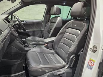 VOLKSWAGEN TIGUAN 1.5 TSI EVO R-Line Tech SUV 5dr Petrol DSG Euro 6 (s/s) (150 ps)