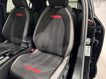 VAUXHALL MOKKA ELECTRIC 50kWh SRi Premium SUV 5dr Electric Auto (136 ps)