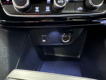 VAUXHALL MOKKA ELECTRIC 50kWh SRi Premium SUV 5dr Electric Auto (136 ps)