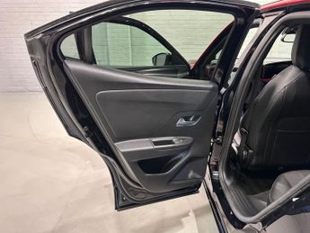 VAUXHALL MOKKA ELECTRIC 50kWh SRi Premium SUV 5dr Electric Auto (136 ps)
