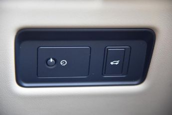 LAND ROVER RANGE ROVER 3.0 D350 MHEV Vogue SUV 5dr Diesel Auto 4WD Euro 6 (s/s) (350 ps