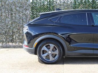 FORD MUSTANG MACH-E Extended Range 91kWh SUV 5dr Electric Automatic (294 ps)