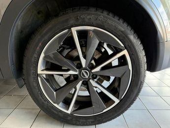 NISSAN QASHQAI 1.3 DIG-T MHEV Tekna SUV 5dr Petrol Hybrid XTRON Euro 6 (s/s) (1
