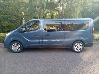 RENAULT TRAFIC 2.0 dCi ENERGY 30 Sport Nav Minibus Double Cab 5dr Diesel EDC LW