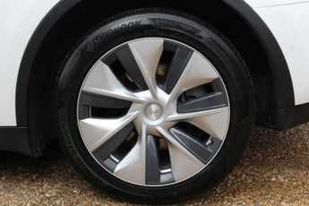 TESLA MODEL Y (Dual Motor) Long Range SUV 5dr Electric Auto 4WDE (384 bhp)