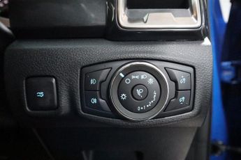 FORD RANGER 2.0 EcoBlue Stormtrak Pickup Double Cab 4dr Diesel Auto 4WD Euro