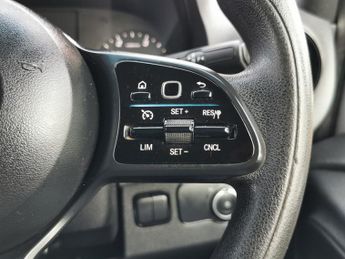 MERCEDES-BENZ SPRINTER MERCEDES-BENZ SPRINTER 315CDI L2 DIESEL RWD 3.5t H2 Progressive 