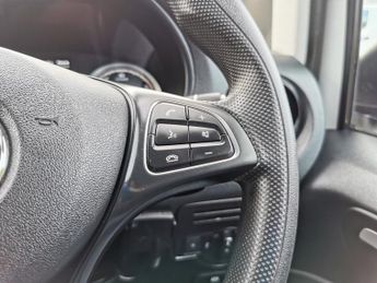 MERCEDES-BENZ EVITO 116 e 66kWh Progressive Panel Van 6dr Electric Auto FWD L2 (LWB)