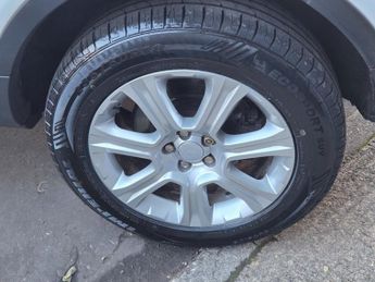 LAND ROVER RANGE ROVER EVOQUE 2.0 TD4 SE Tech SUV 5dr Diesel Auto 4WD Euro 6 (s/s) (180 ps)