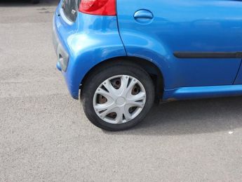 PEUGEOT 107 1.0 12V Urban Hatchback 5dr Petrol Manual Euro 4 (68 ps)