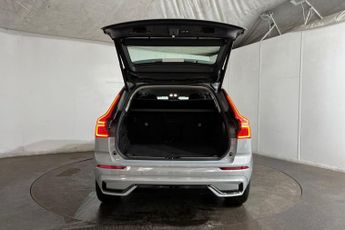 VOLVO XC60 2.0 B4 MHEV Plus SUV 5dr Diesel Hybrid Auto AWD Euro 6 (s/s) (19