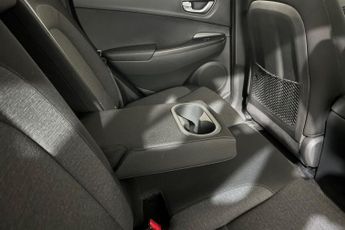 HYUNDAI KONA 39kWh SE Connect SUV 5dr Electric Auto (10.5kW Charger) (136 ps)