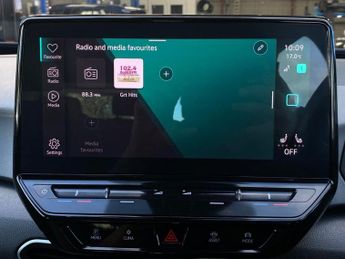 VOLKSWAGEN ID.3 Pro Performance 58kWh Life Hatchback 5dr Electric Auto (204 ps)