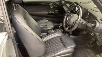 MINI Electric Hatch Cooper SE 32.6kWh Level 3 Hatchback 3dr Electric Auto (184 ps)