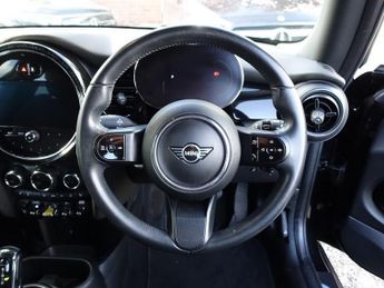 MINI Electric Hatch Cooper SE 32.6kWh Level 2 Hatchback 3dr Electric Auto (184 ps)
