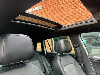 VOLKSWAGEN TIGUAN 2.0 TDI R-Line SUV 5dr Diesel DSG 4Motion Euro 6 (s/s) (150 ps)