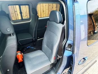 VOLKSWAGEN CADDY MAXI LIFE 4 Seat Auto Wheelchair Accessible Disabled Access Vehicle WAV
