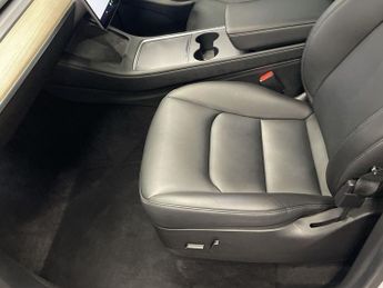 TESLA MODEL Y (Dual Motor) Long Range SUV 5dr Electric Auto 4WDE (384 bhp)