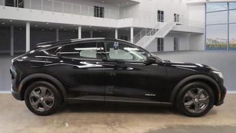 FORD MUSTANG MACH-E Standard Range 70kWh SUV 5dr Electric Automatic (269 ps)