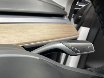 TESLA MODEL Y (Dual Motor) Long Range SUV 5dr Electric Auto 4WDE (384 bhp)