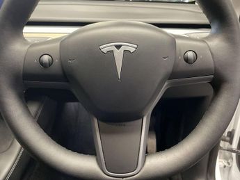 TESLA MODEL Y (Dual Motor) Long Range SUV 5dr Electric Auto 4WDE (384 bhp)