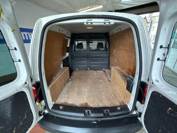VOLKSWAGEN CADDY 1.6 TDI C20 Startline Temperature Controlled 5dr Diesel Manual L