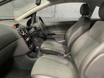 VAUXHALL CORSA 1.4i 16v Design Hatchback 3dr Petrol Automatic (a/c) (154 g/km, 
