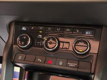 SKODA KAROQ 2.0 TDI Edition SUV 5dr Diesel DSG 4WD Euro 6 (s/s) (150 ps)