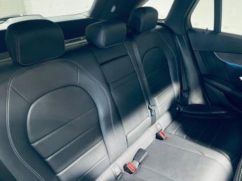 MERCEDES-BENZ GLC 2.1 GLC220d AMG Night Edition SUV 5dr Diesel G-Tronic+ 4MATIC Eu