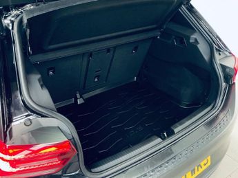 VOLKSWAGEN ID.3 Pro Performance 58kWh 1ST Edition Hatchback 5dr Electric Auto (2