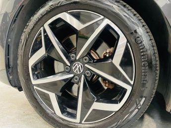 VOLKSWAGEN ID.3 Pro Performance 58kWh 1ST Edition Hatchback 5dr Electric Auto (2