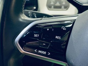VOLKSWAGEN ID.3 Pro Performance 58kWh 1ST Edition Hatchback 5dr Electric Auto (2