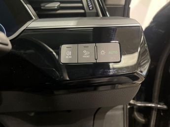 AUDI E-TRON 50 Technik SUV 5dr Electric Auto quattro 71.2kWh (313 ps)